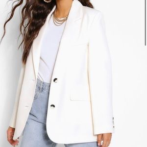 NWT Boohoo Premium Woven Blazer Cream Color